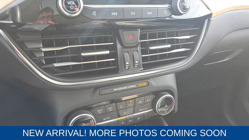 Used 2022 Ford Escape Titanium w/ Titanium Elite Package image 19