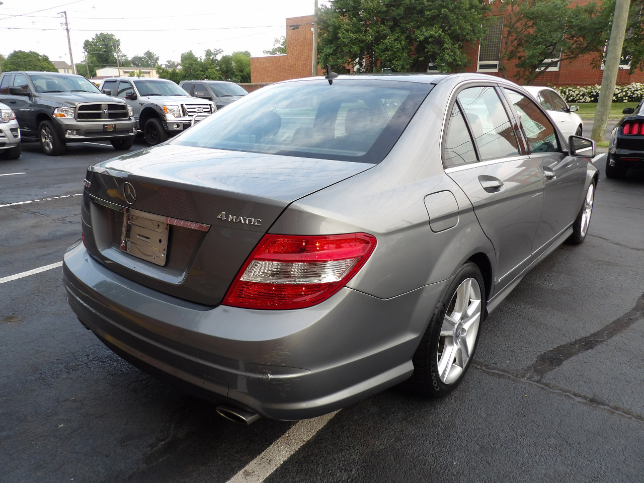 Used 2011 Mercedes-Benz C 300 4MATIC Sedan image 6