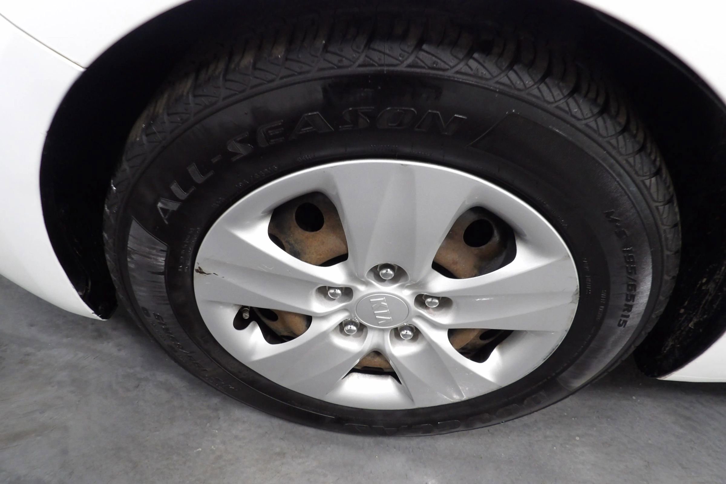 Used 2017 Kia Forte LX image 15