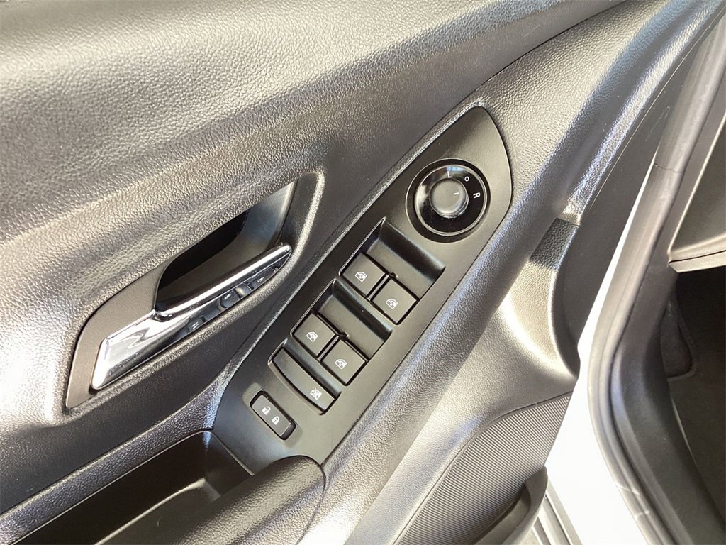 Certified 2022 Chevrolet Trax LS w/ Tint and Cruise Package image 22