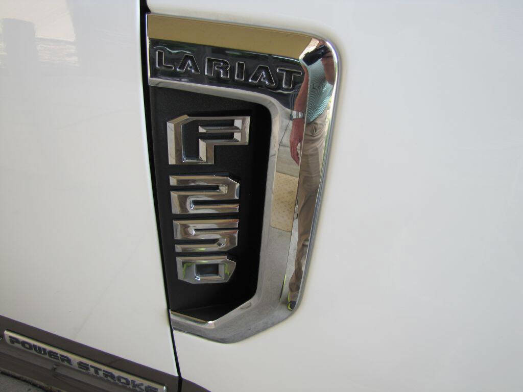 Used 2022 Ford F250 Lariat w/ Lariat Value Package image 29