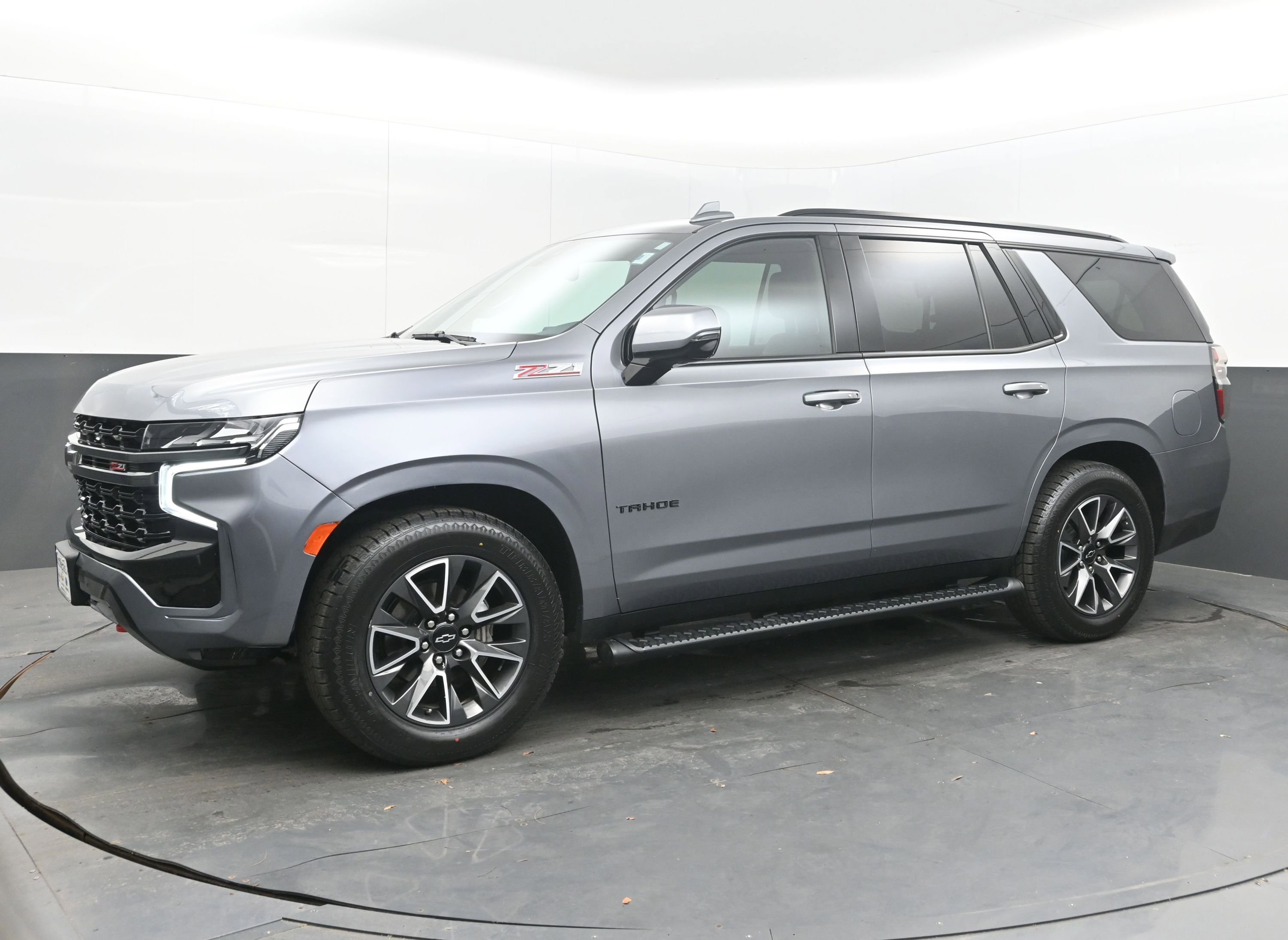 Used 2021 Chevrolet Tahoe Z71 w/ Z71 Off-Road Package AWD/4WD image 4