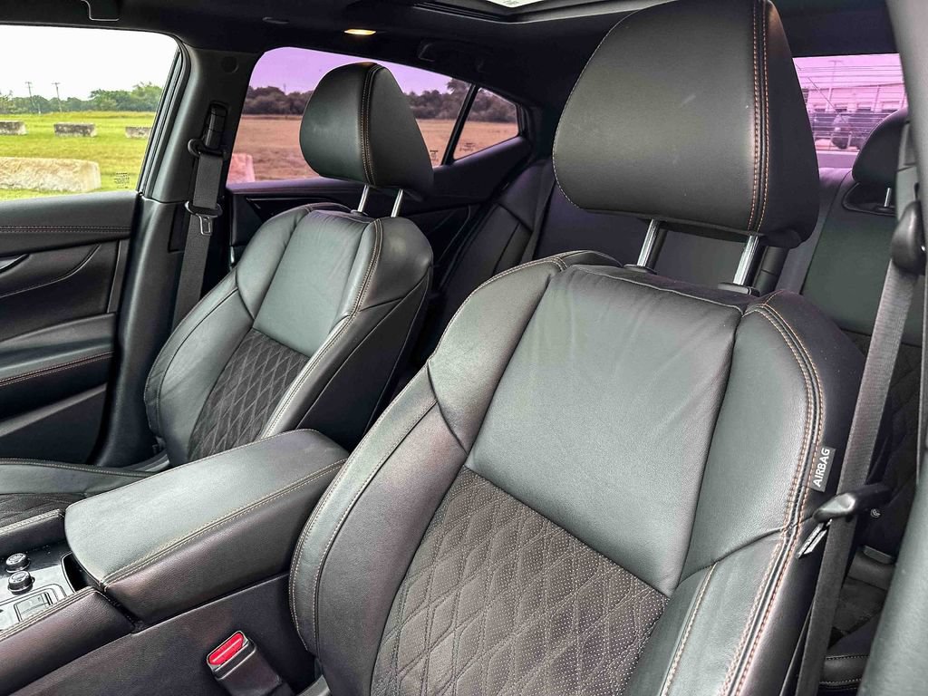 Used 2020 Nissan Maxima SR w/ Sport Mat Group FWD image 14