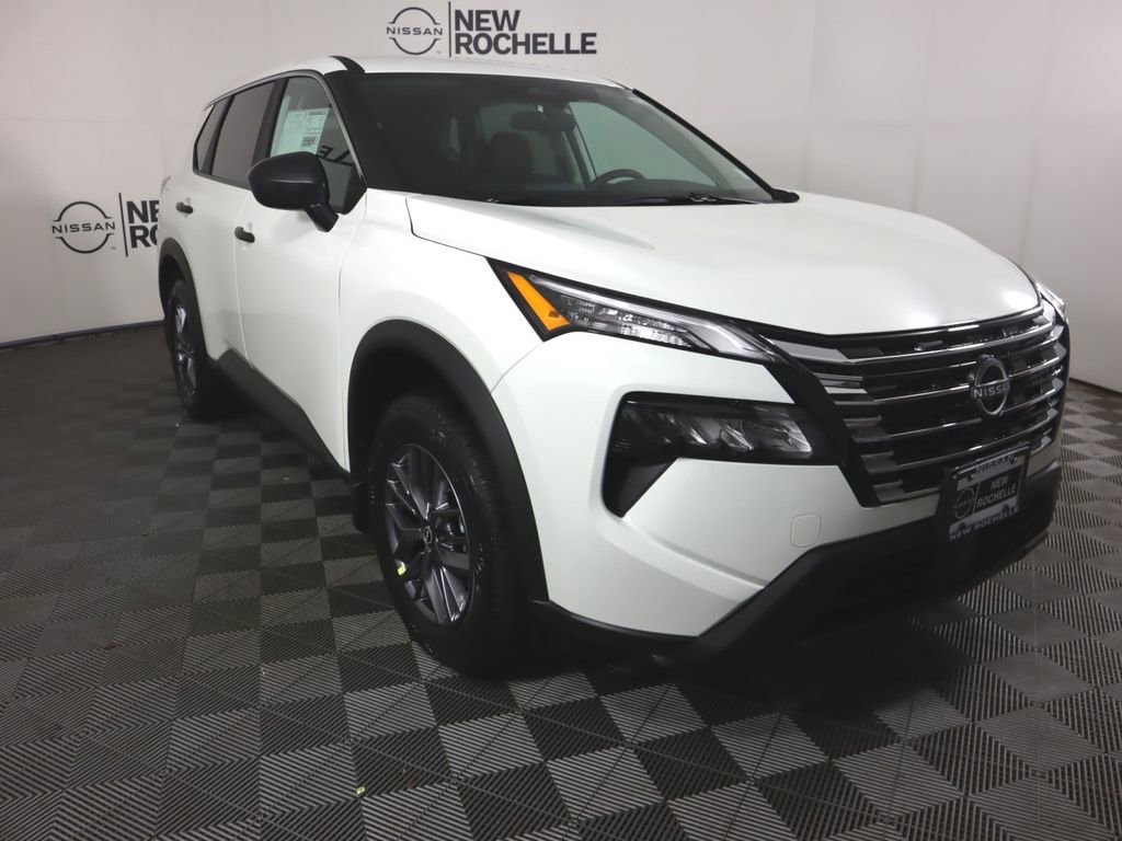 New 2026 Nissan Rogue S image 3