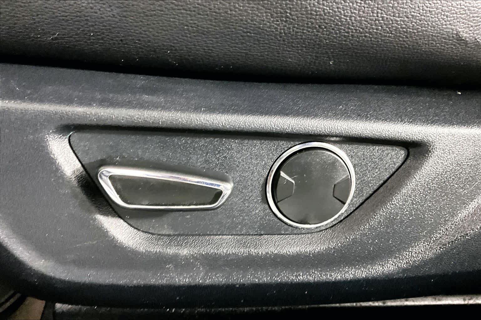 Used 2015 Ford Mustang Premium RWD image 28