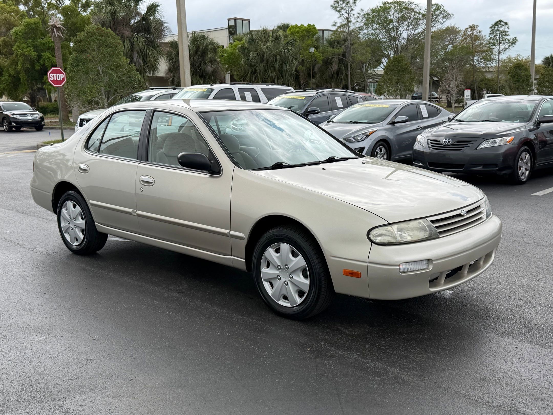 Used 1995 Nissan Altima SE image 6