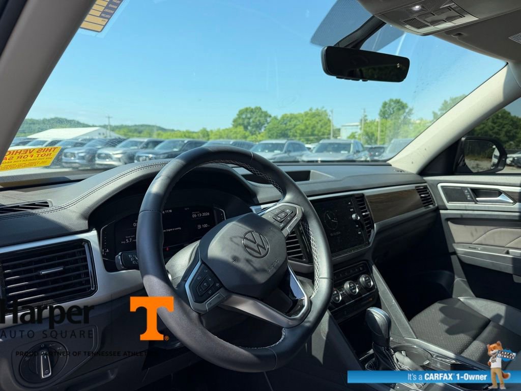 Used 2023 Volkswagen Atlas SE w/ Black Wheel Package FWD image 14