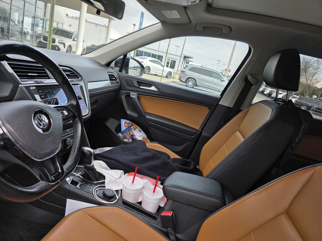 Used 2019 Volkswagen Tiguan SE w/ Panoramic Sunroof Package image 22