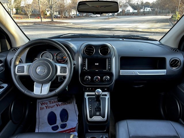 Used 2016 Jeep Compass Latitude image 29