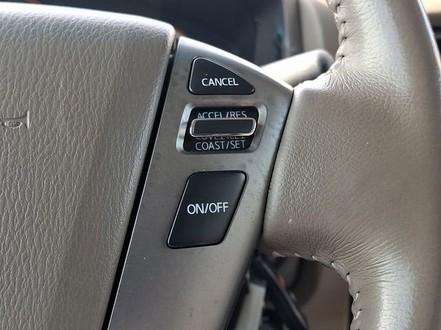 Used 2015 Nissan Titan SV w/ SV Value Truck Package image 22