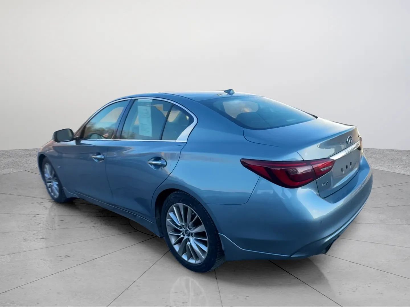 Used 2018 INFINITI Q50 Luxe w/ Sensory Package (Luxe) image 3