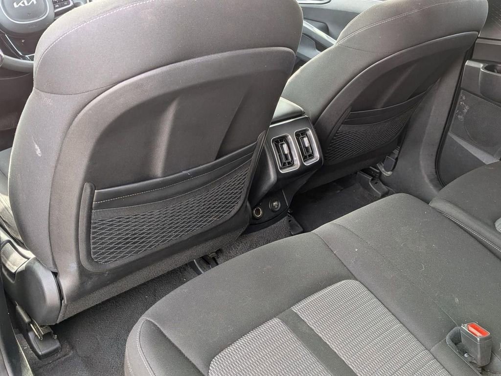 Used 2023 Kia Sorento LX image 23