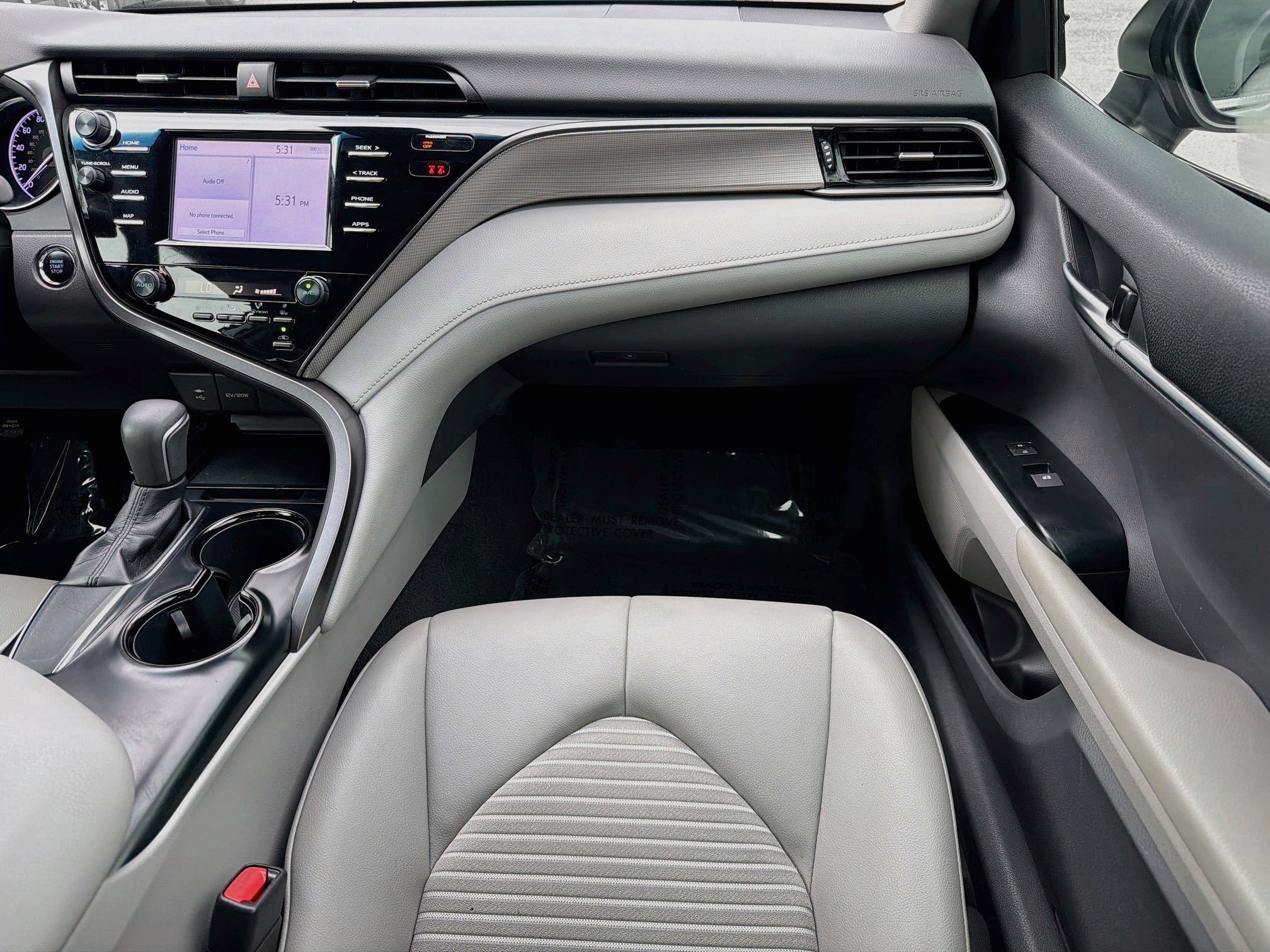 Used 2019 Toyota Camry SE w/ Convenience Package FWD image 18