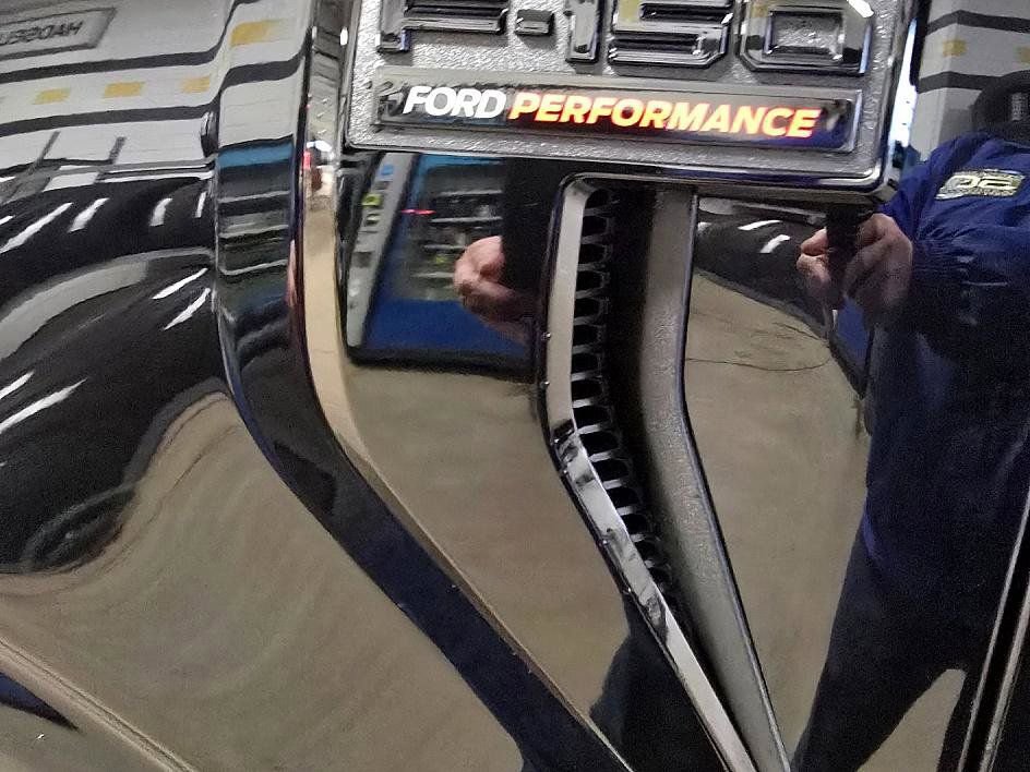 Used 2023 Ford F150 XLT w/ Equipment Group 302A High image 43