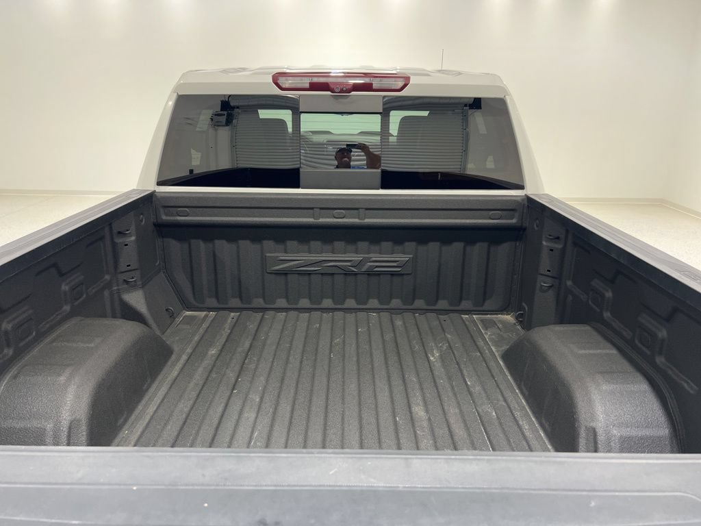 Used 2024 Chevrolet Silverado 1500 ZR2 w/ Technology Package AWD/4WD image 25