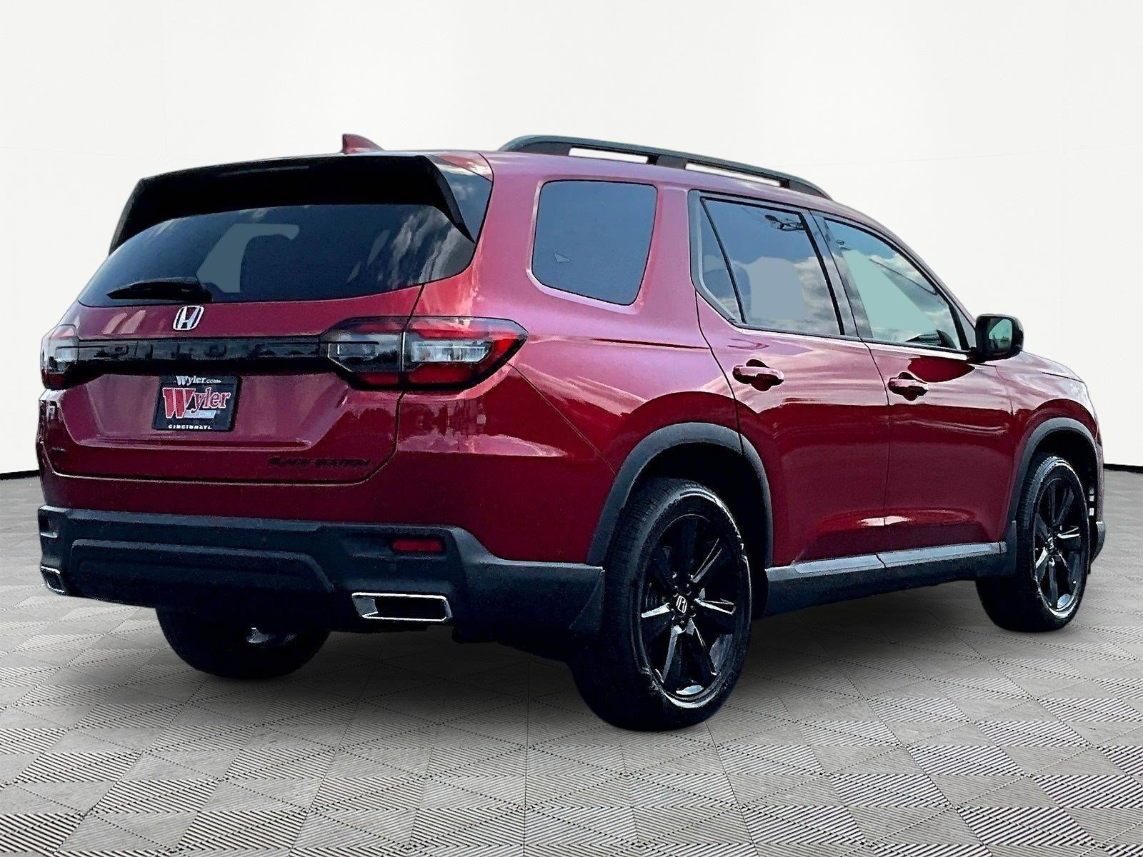 Used 2025 Honda Pilot Black Edition image 6