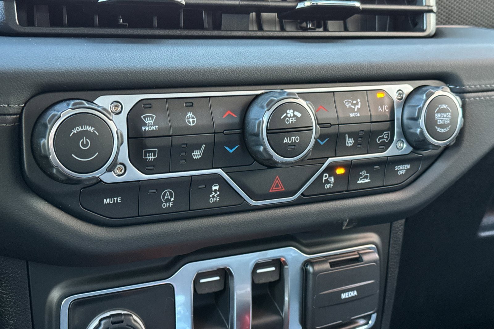 New 2026 Jeep Wrangler Rubicon image 20