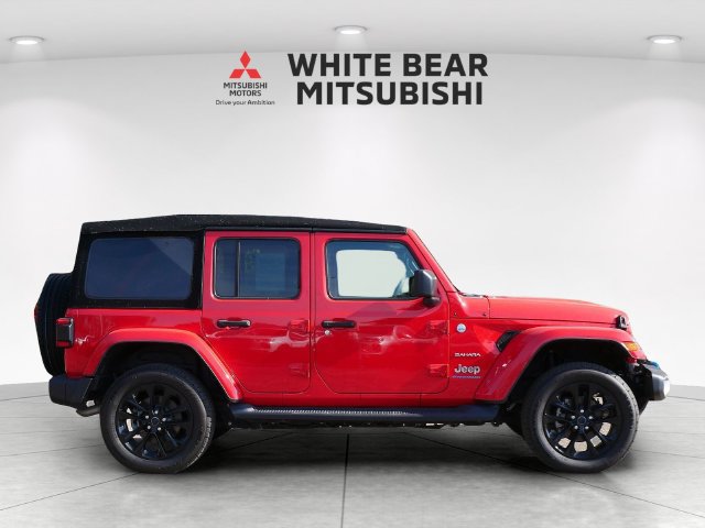 Used 2024 Jeep Wrangler Unlimited Sahara w/ Safety Group AWD/4WD image 6