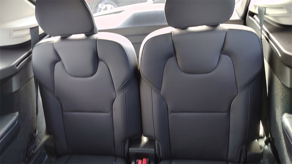 New 2026 Volvo XC90 B5 Core w/ Protection Package Premier image 30