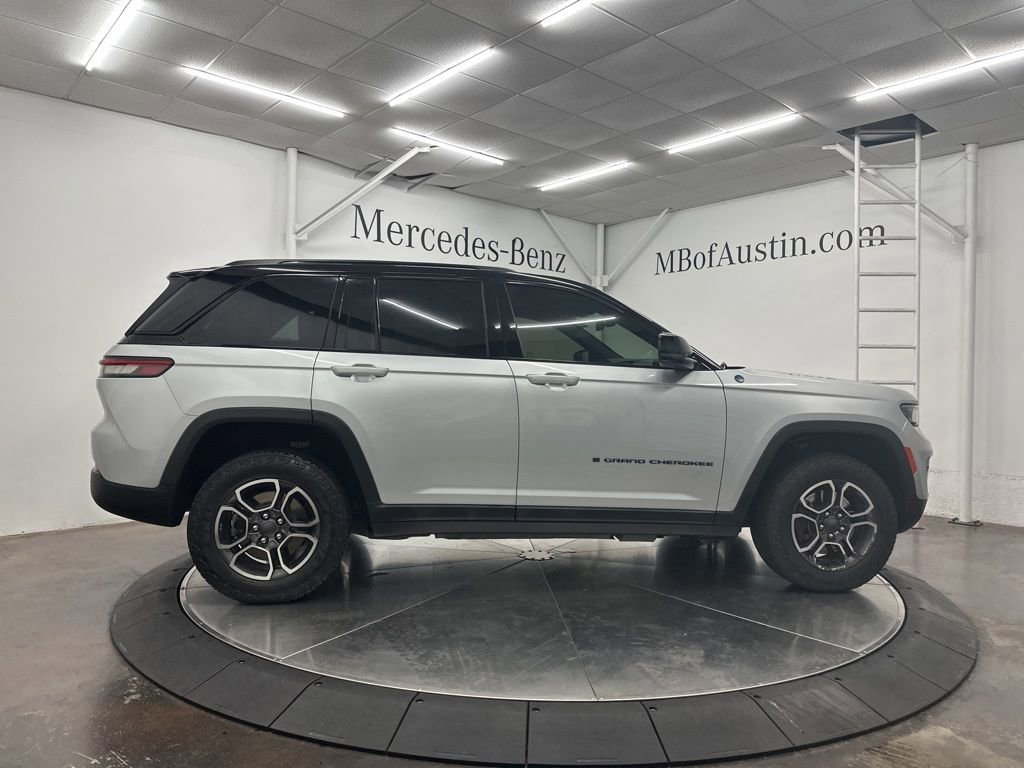 Used 2023 Jeep Grand Cherokee Trailhawk w/ Luxury Tech Group III AWD/4WD image 8