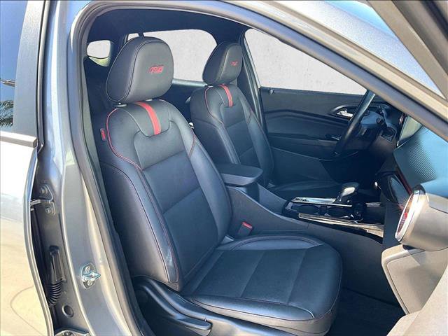 Certified 2025 Chevrolet Trax RS w/ Driver Confidence Package image 9