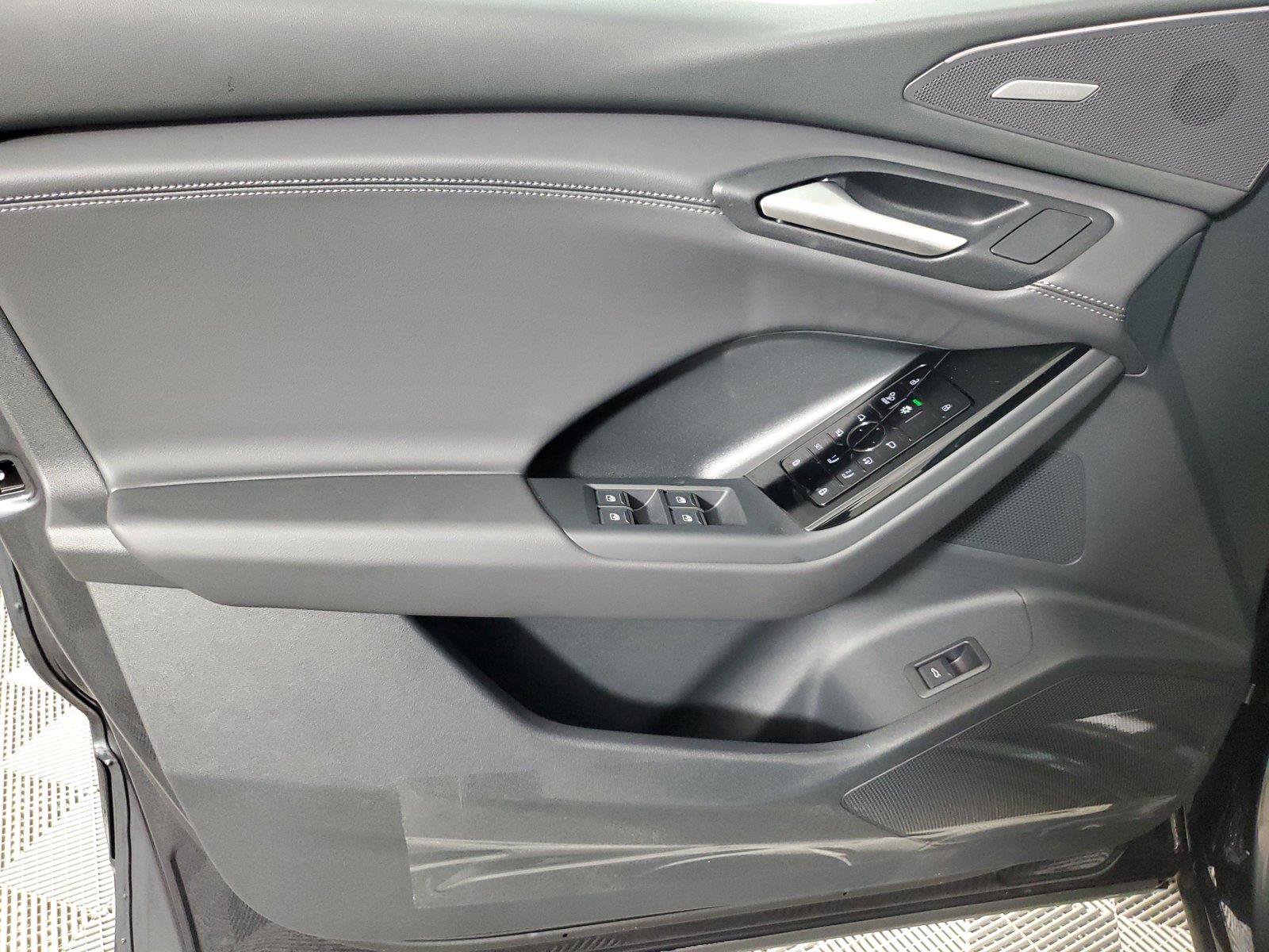 New 2027 Audi Q6 e-tron Premium Plus AWD/4WD image 20