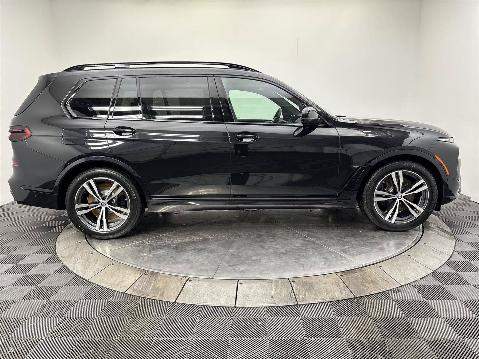 New 2026 BMW X7 M60i AWD/4WD image 17