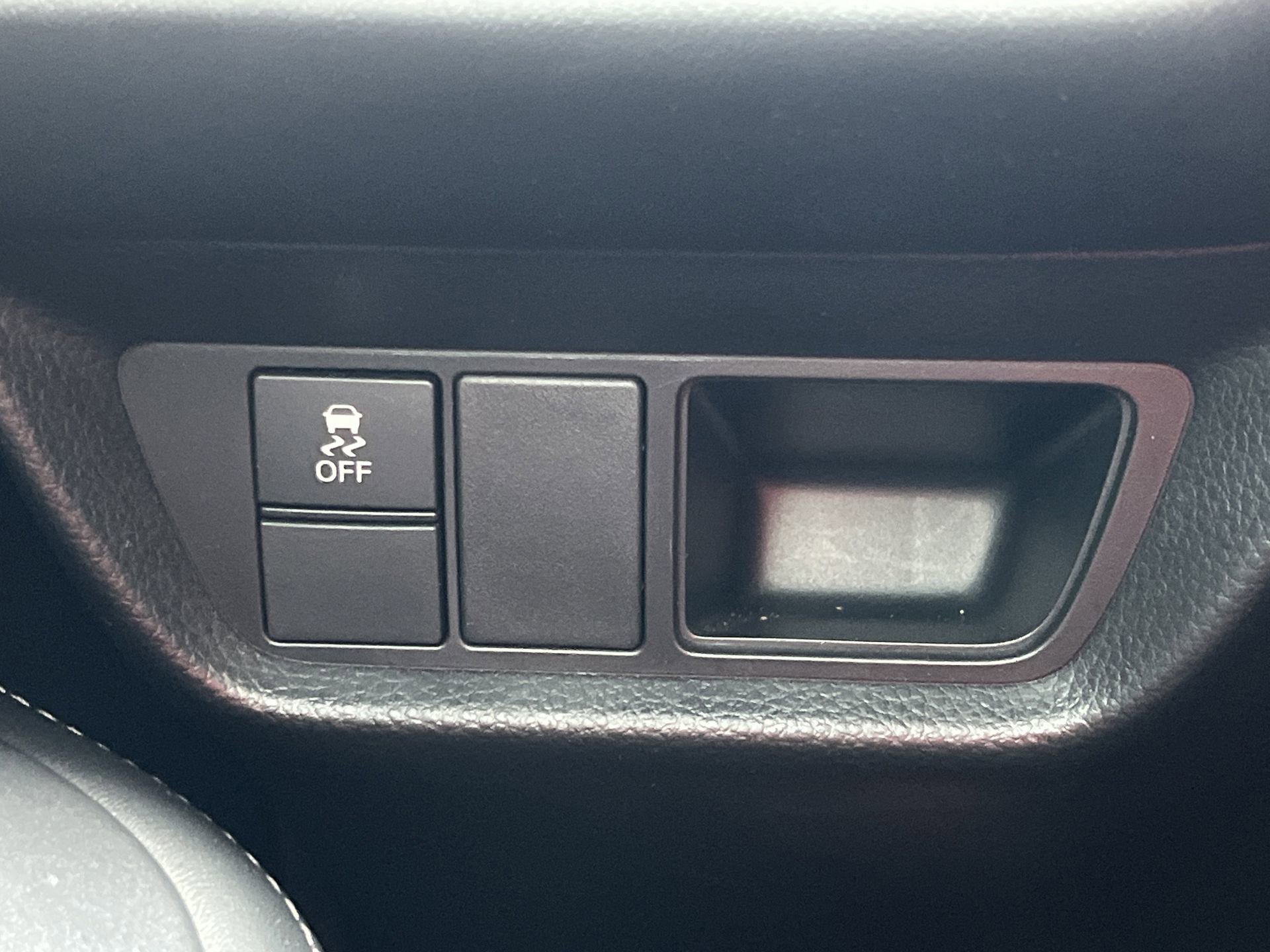 Used 2023 Honda HR-V EX-L image 12