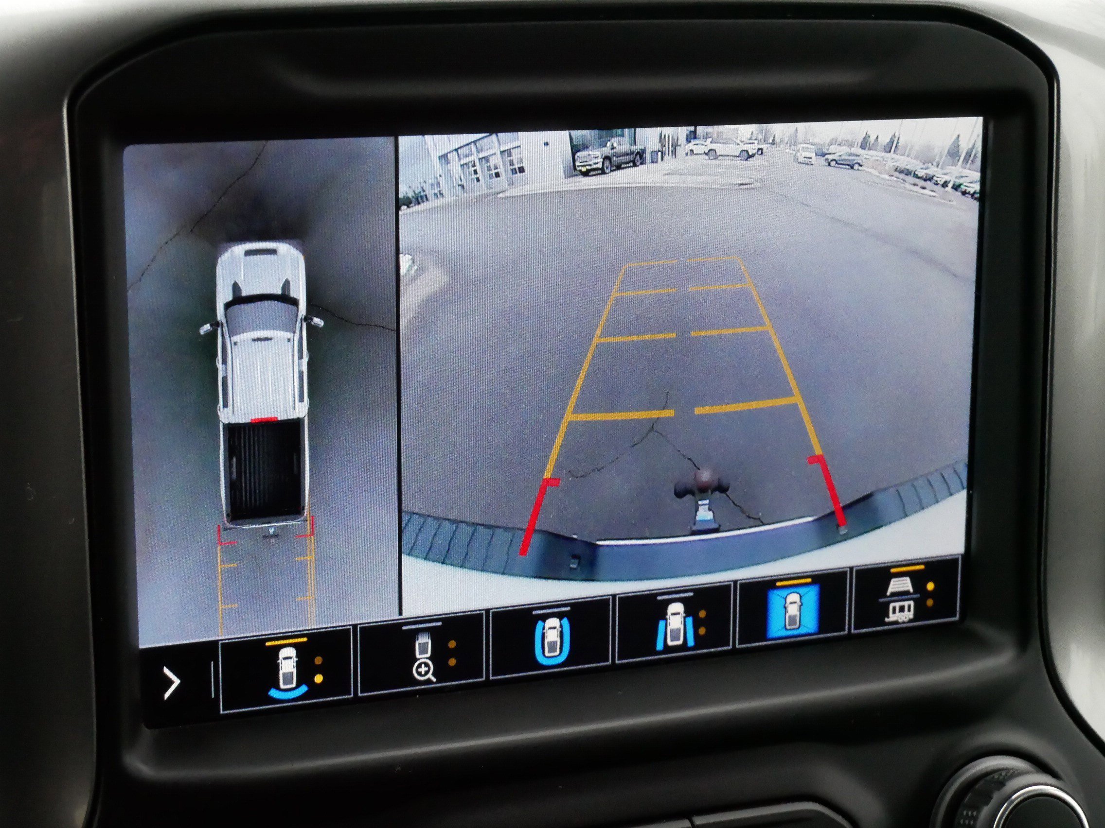 Used 2020 Chevrolet Silverado 2500 LTZ w/ LTZ Premium Package image 31