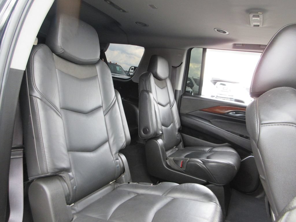 Used 2016 Cadillac Escalade ESV Luxury AWD/4WD image 25