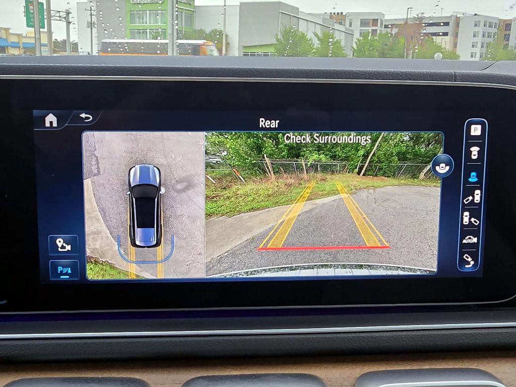 Used 2024 Mercedes-Benz GLS 580 4MATIC w/ Warmth & Comfort Package image 18