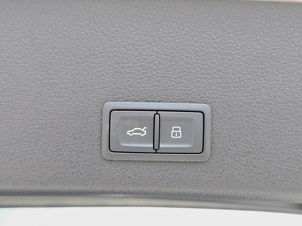 Certified 2024 Audi Q8 e-tron Premium Plus AWD/4WD image 13