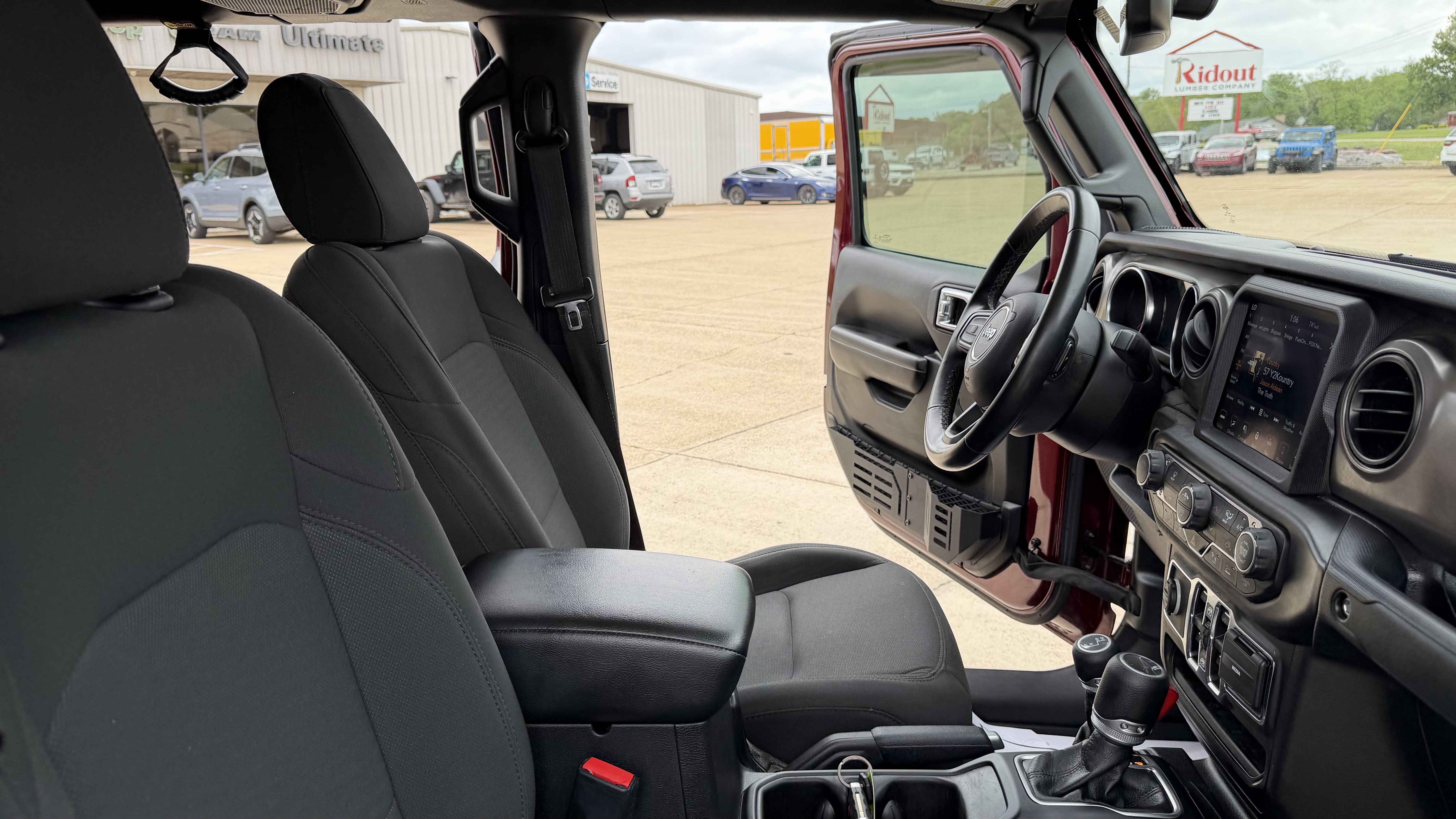 Used 2021 Jeep Gladiator Sport AWD/4WD image 29