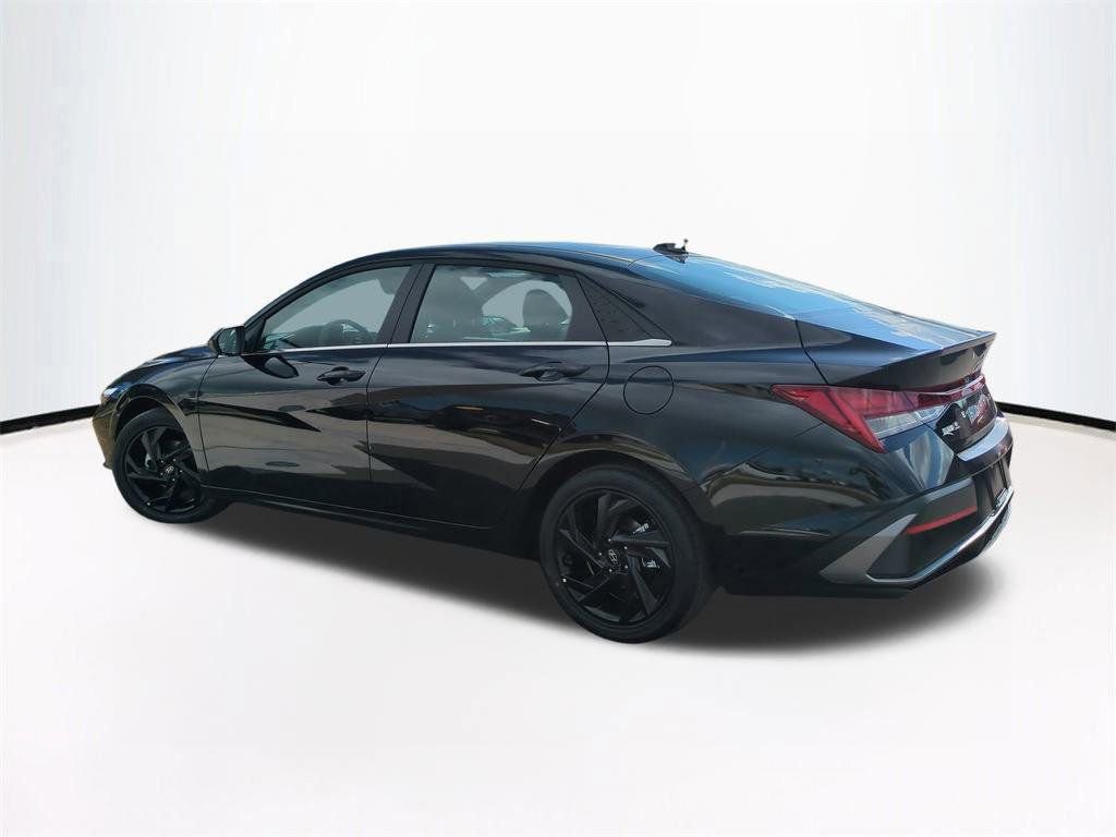 New 2026 Hyundai Elantra SEL Sport image 7