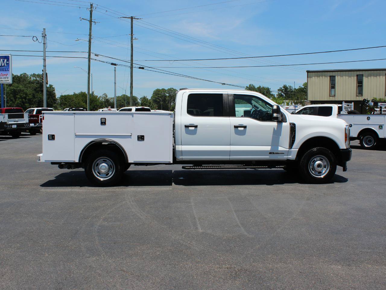 Used 2025 Ford F250 XL w/ FX4 Off-Road Package AWD/4WD image 8