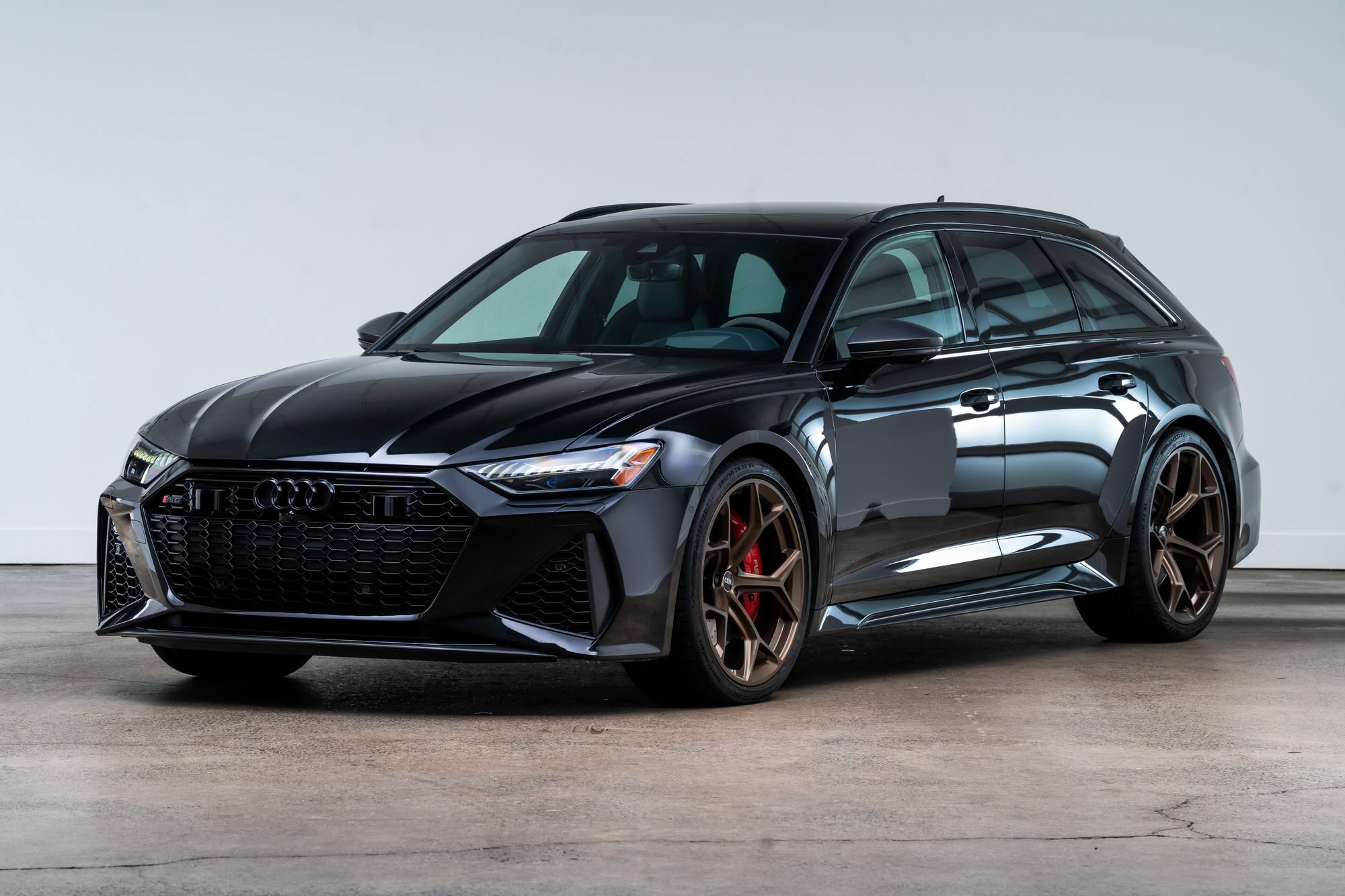 Used 2024 Audi RS 6 performance AWD/4WD image 4