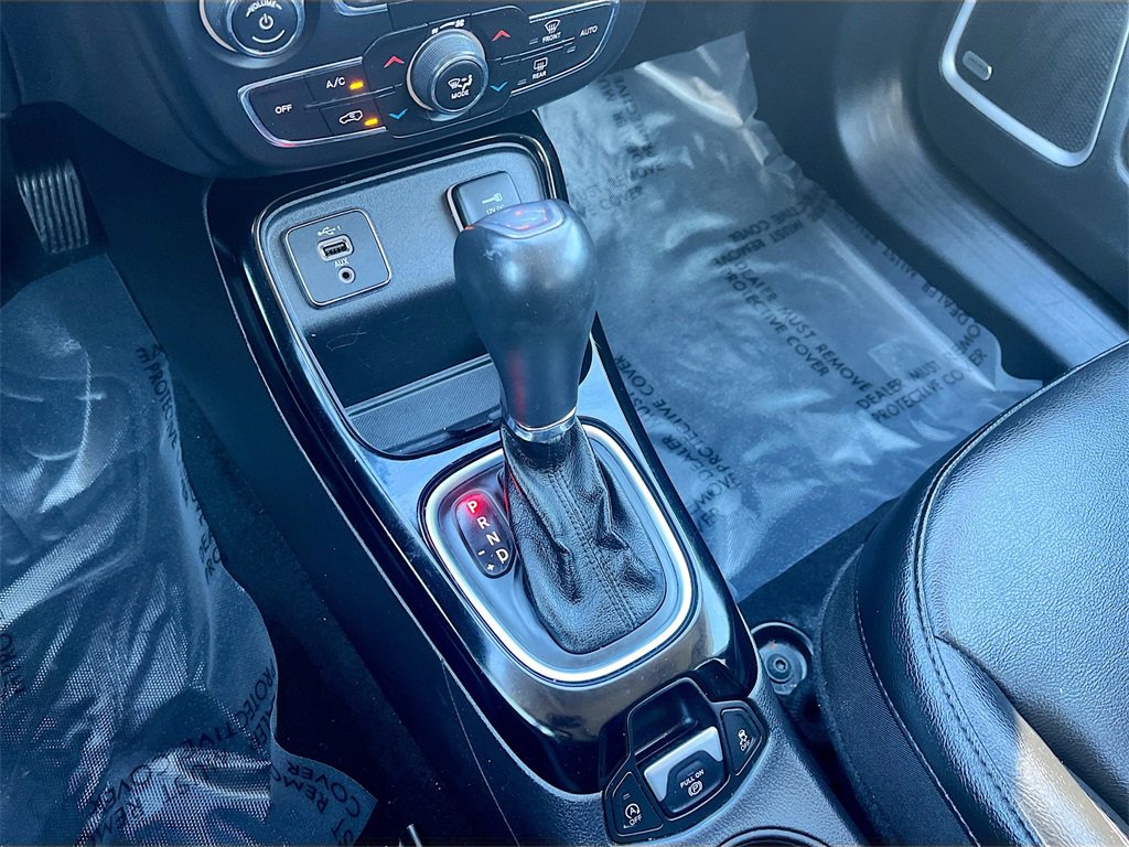 Used 2021 Jeep Compass Latitude w/ Sun and Sound Group image 16