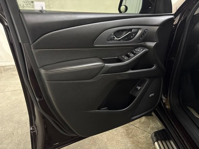 Used 2020 Chevrolet Traverse Premier w/ LPO, Floor Liner Package FWD image 37