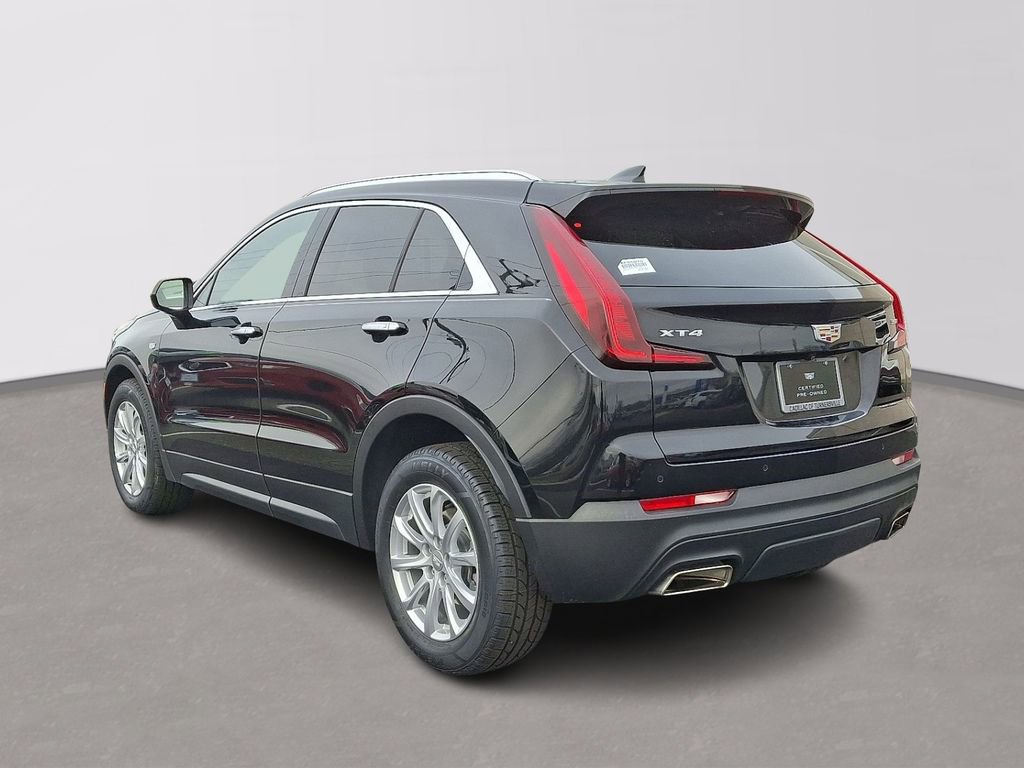 Certified 2022 Cadillac XT4 Luxury w/ Cold Weather Package image 4