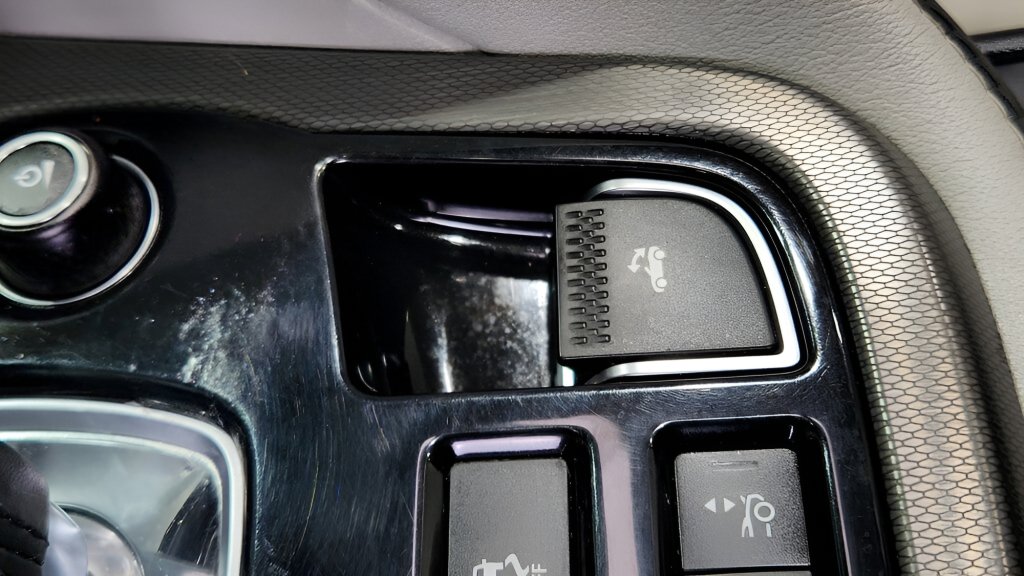 Used 2015 Jaguar F-TYPE S RWD image 20