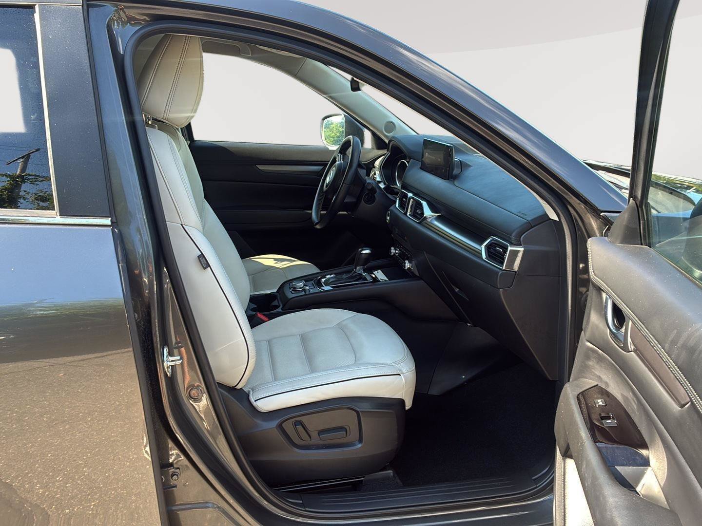 Used 2025 MAZDA CX-5 AWD 2.5 S w/ Preferred Package image 10