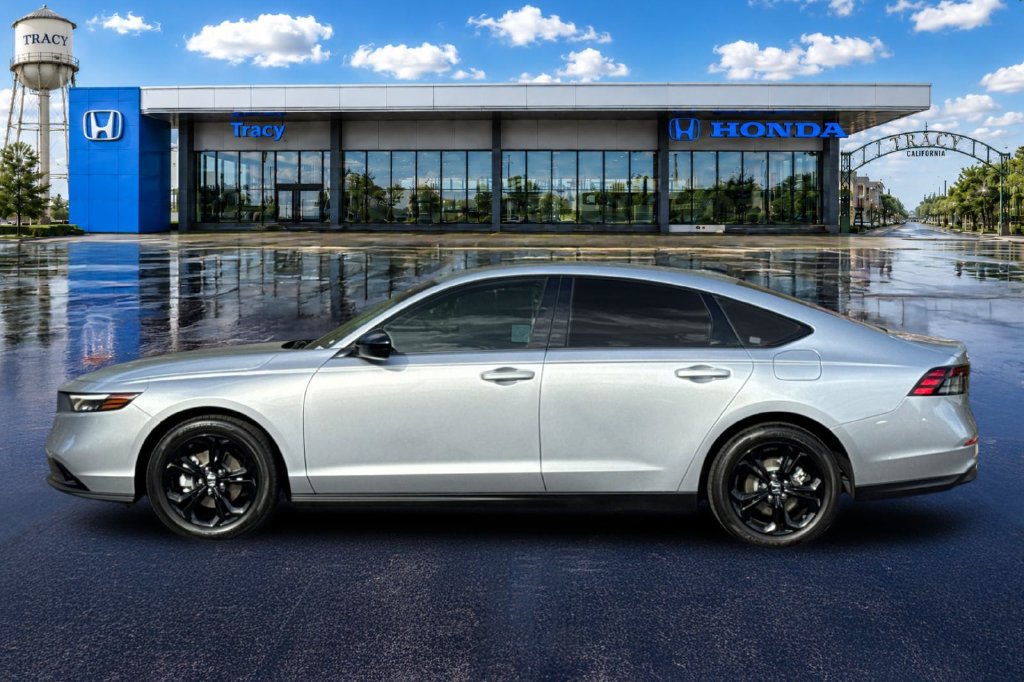 Used 2025 Honda Accord SE image 12