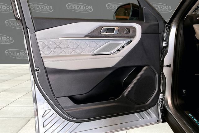 Used 2025 Ford Explorer Platinum w/ Ultimate Package AWD/4WD image 11