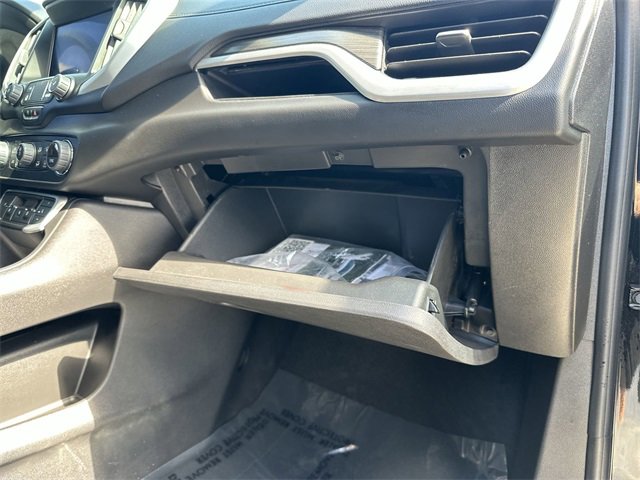 Used 2022 GMC Terrain SLT w/ Tech Package image 40