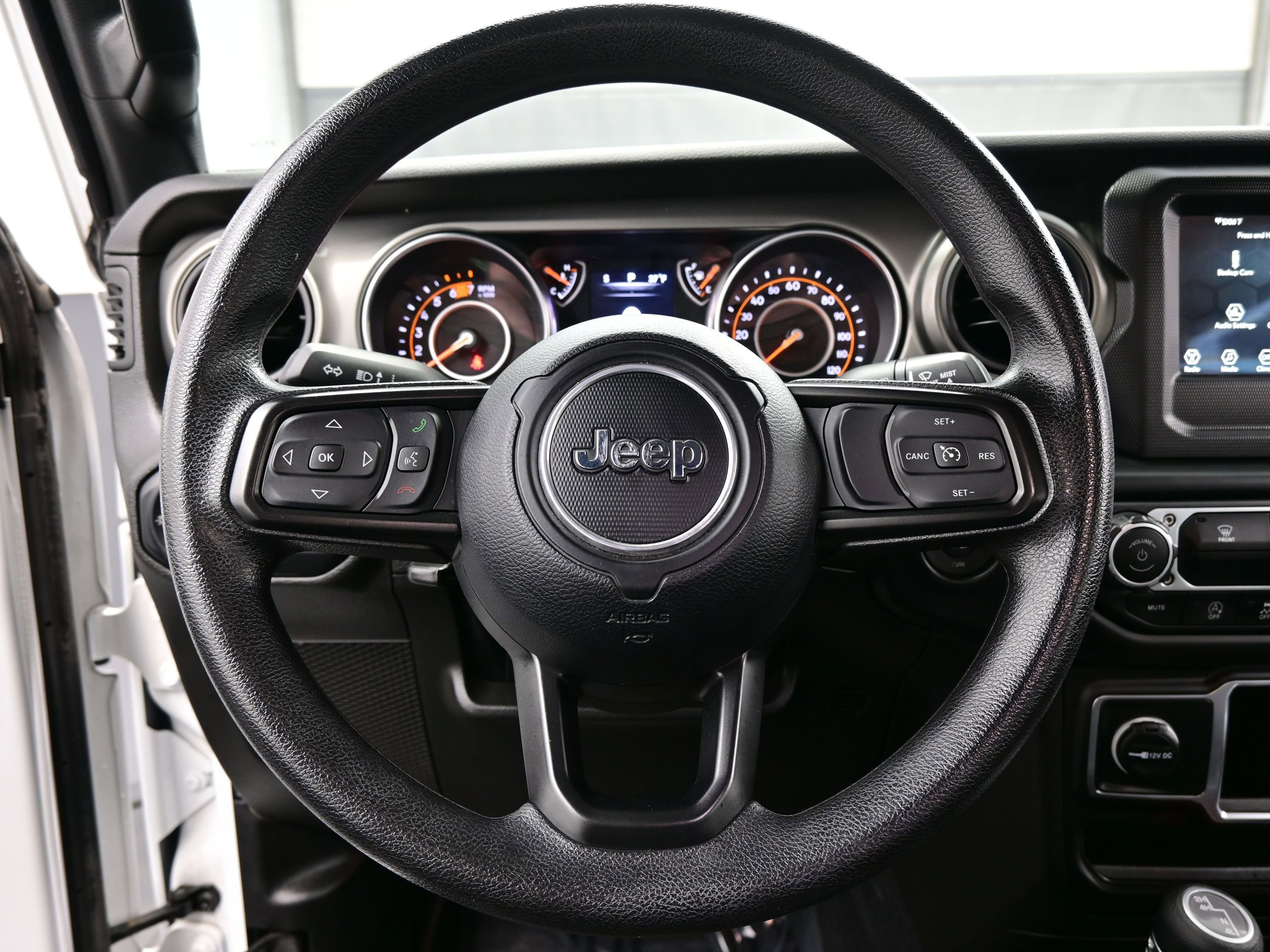 Used 2023 Jeep Wrangler Sport image 23