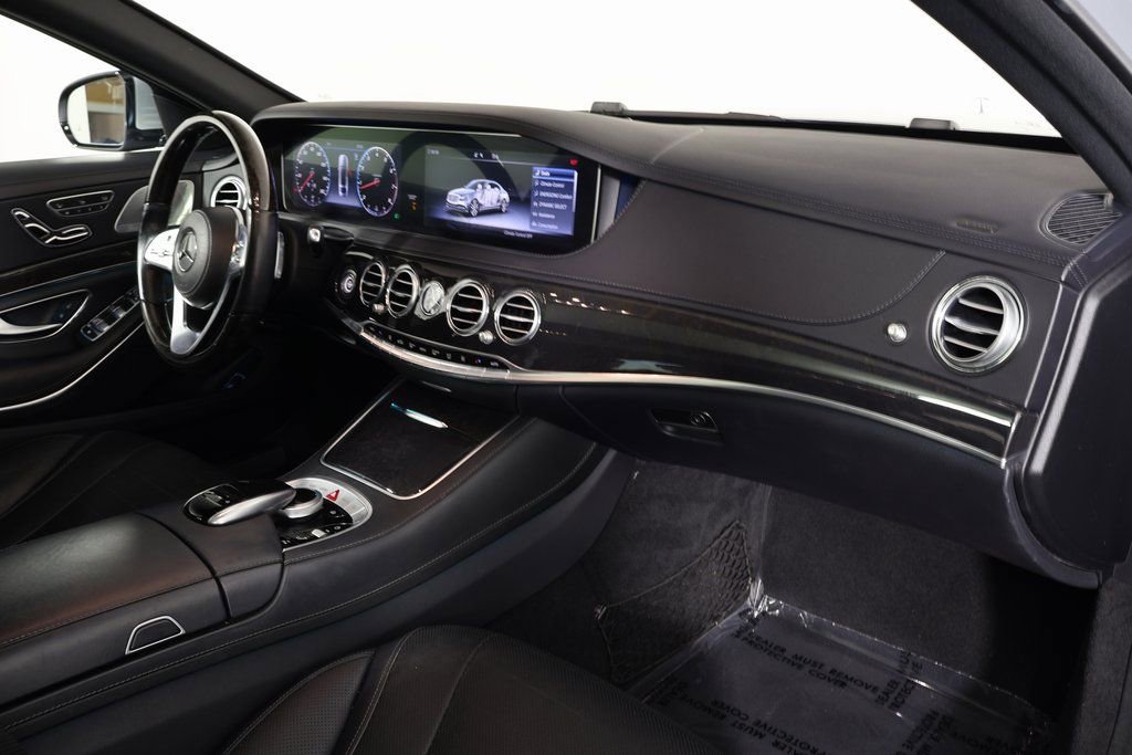 Used 2018 Mercedes-Benz S 560 Sedan image 9