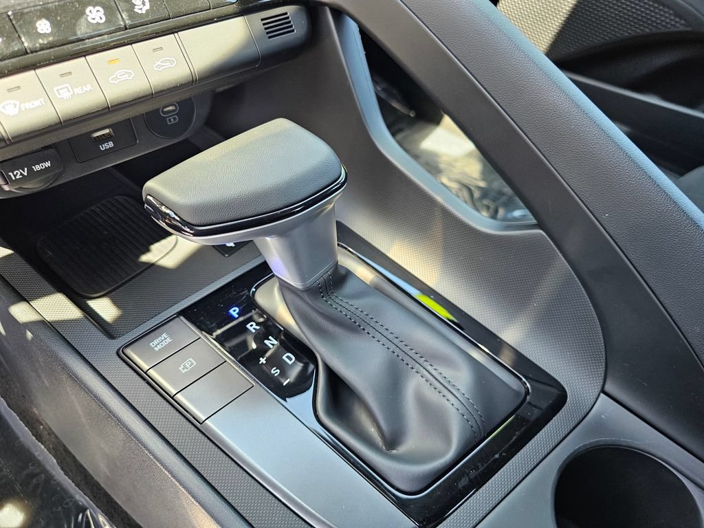 Certified 2026 Hyundai Elantra Sport FWD image 29