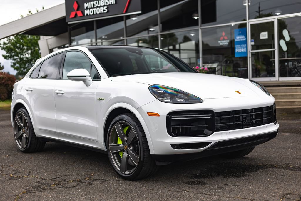 Used 2023 Porsche Cayenne Turbo S AWD/4WD image 9