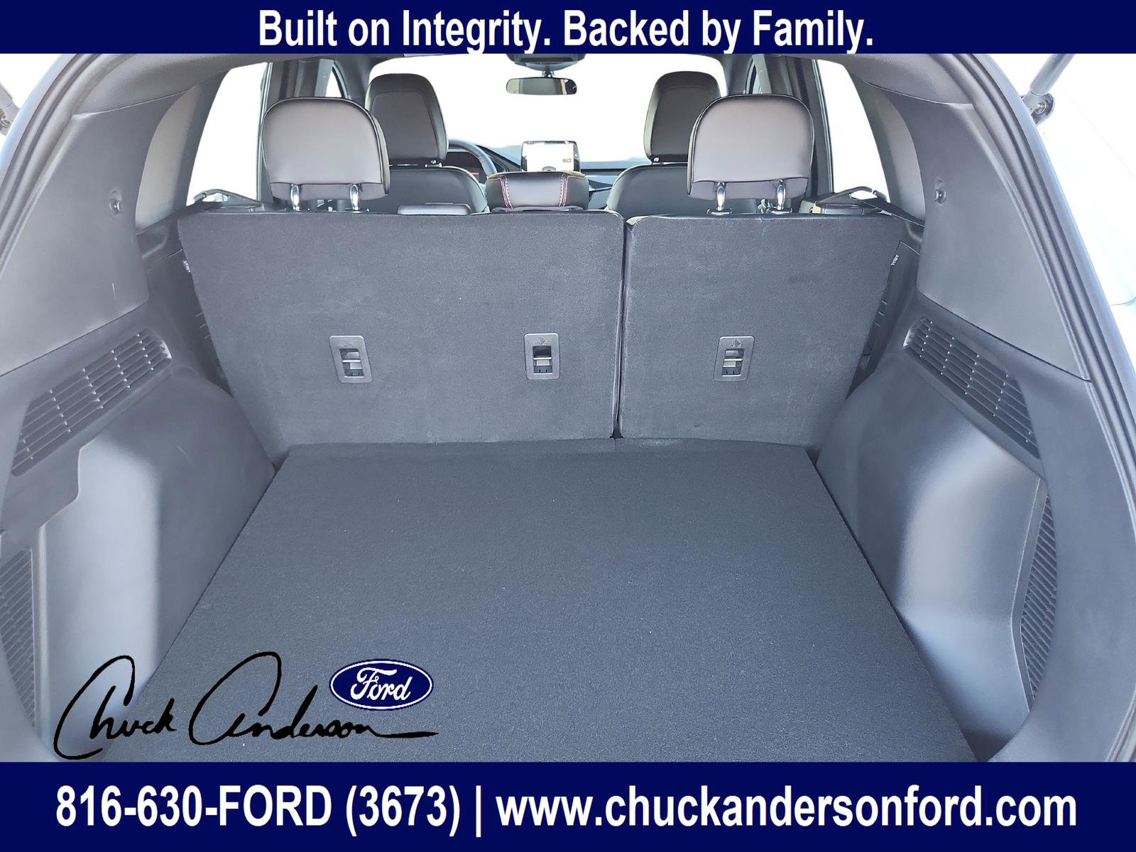 New 2026 Ford Escape ST-Line w/ Cold Weather Package AWD/4WD image 30