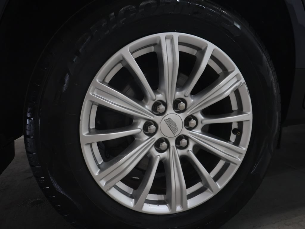 Used 2018 Cadillac XT5 FWD image 32